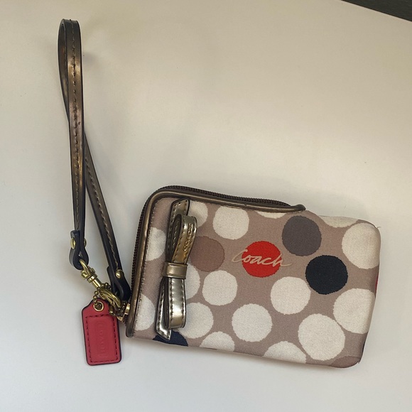 Coach Handbags - COACH • Small Card Holder Wristlet